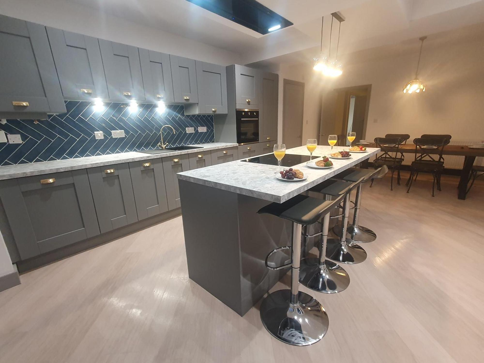 4 Bedroom Luxury House. Bike Park Wales. Secure Bike Store. Brecon Beacons Dowlais Exterior foto